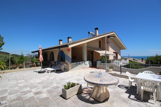 Fristående hus till salu i Tortoreto, Tortoreto Alta