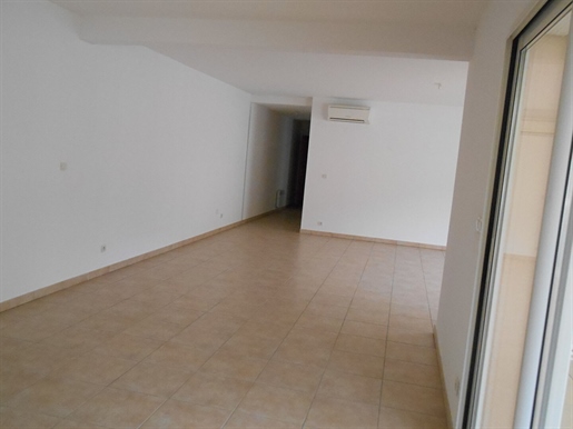 Appartement Ceret 3 pièce(s) 114.01 m2