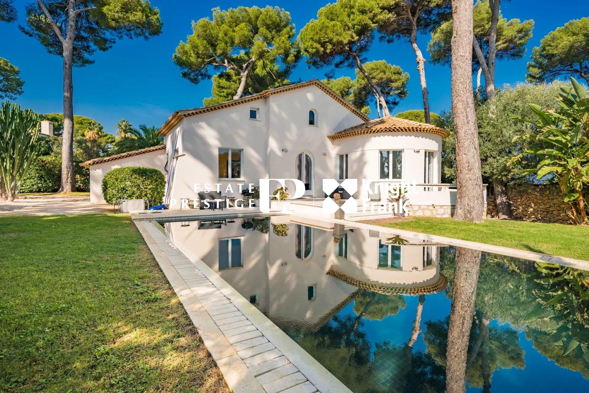 Cap D'antibes - Beautiful Provencal villa with sea view