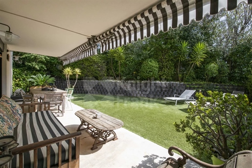 Cannes Montrose - Charming garden-level flat in prestigious residence with swimming pool and tennis