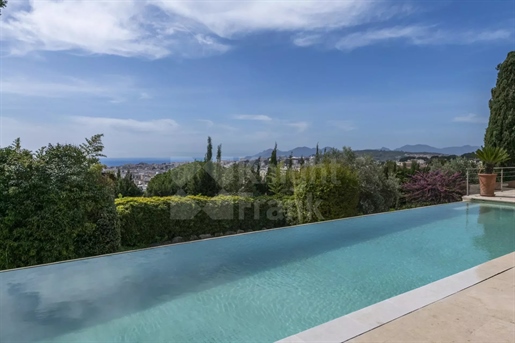 Cannes Le Cannet - Villa contemporaine avec piscine et vue mer sur les hauteurs de Cannes