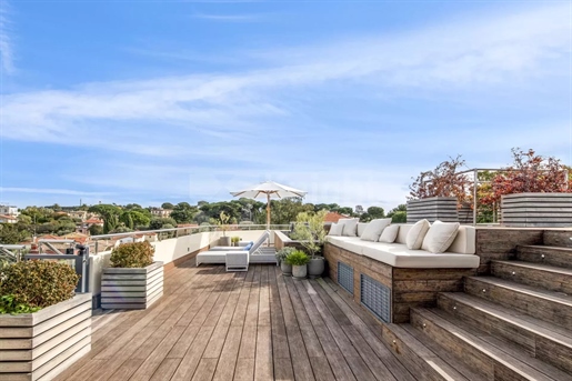 Cap D'antibes - Rooftop penthouse with private pool in a luxury residence
