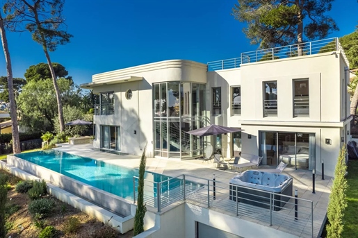Antibes - Superb Art Deco villa completely renovated