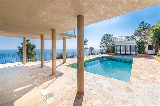 Theoule-Sur-Mer Trayas - Villa contemporaine avec Vue mer panoramique sur la baie de Cannes et l’Est