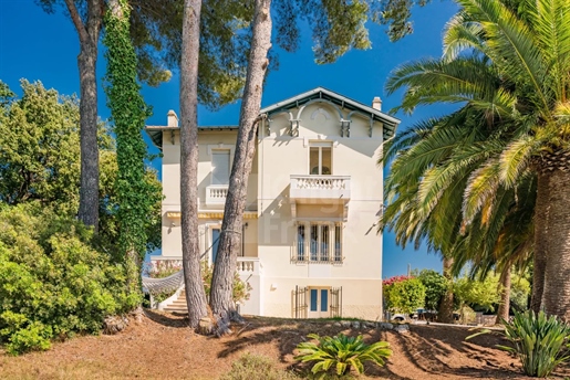 Antibes - Superb renovated Belle Epoque villa