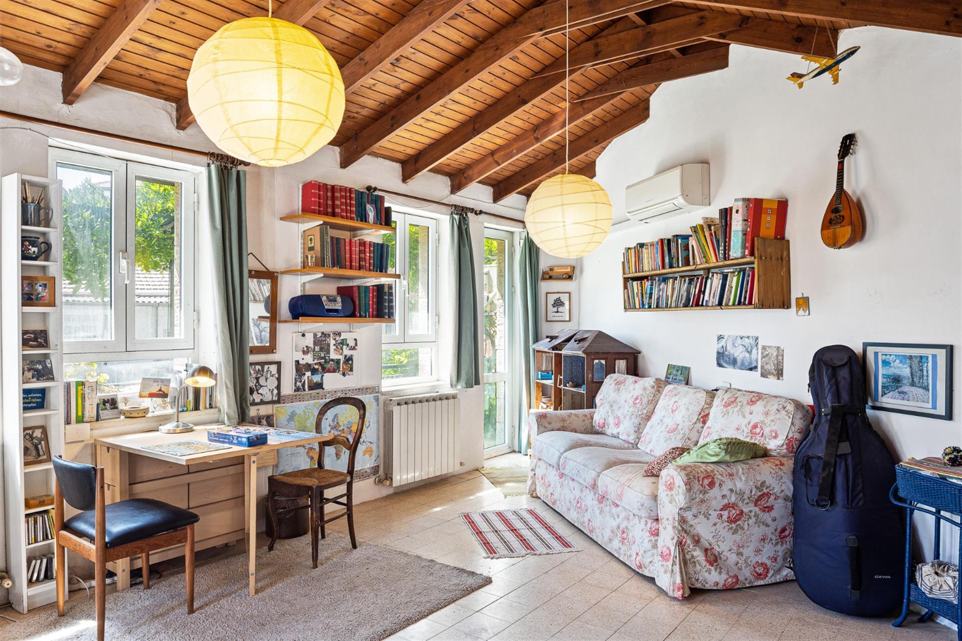 For sale in Nachlat Achim, Jerusalem