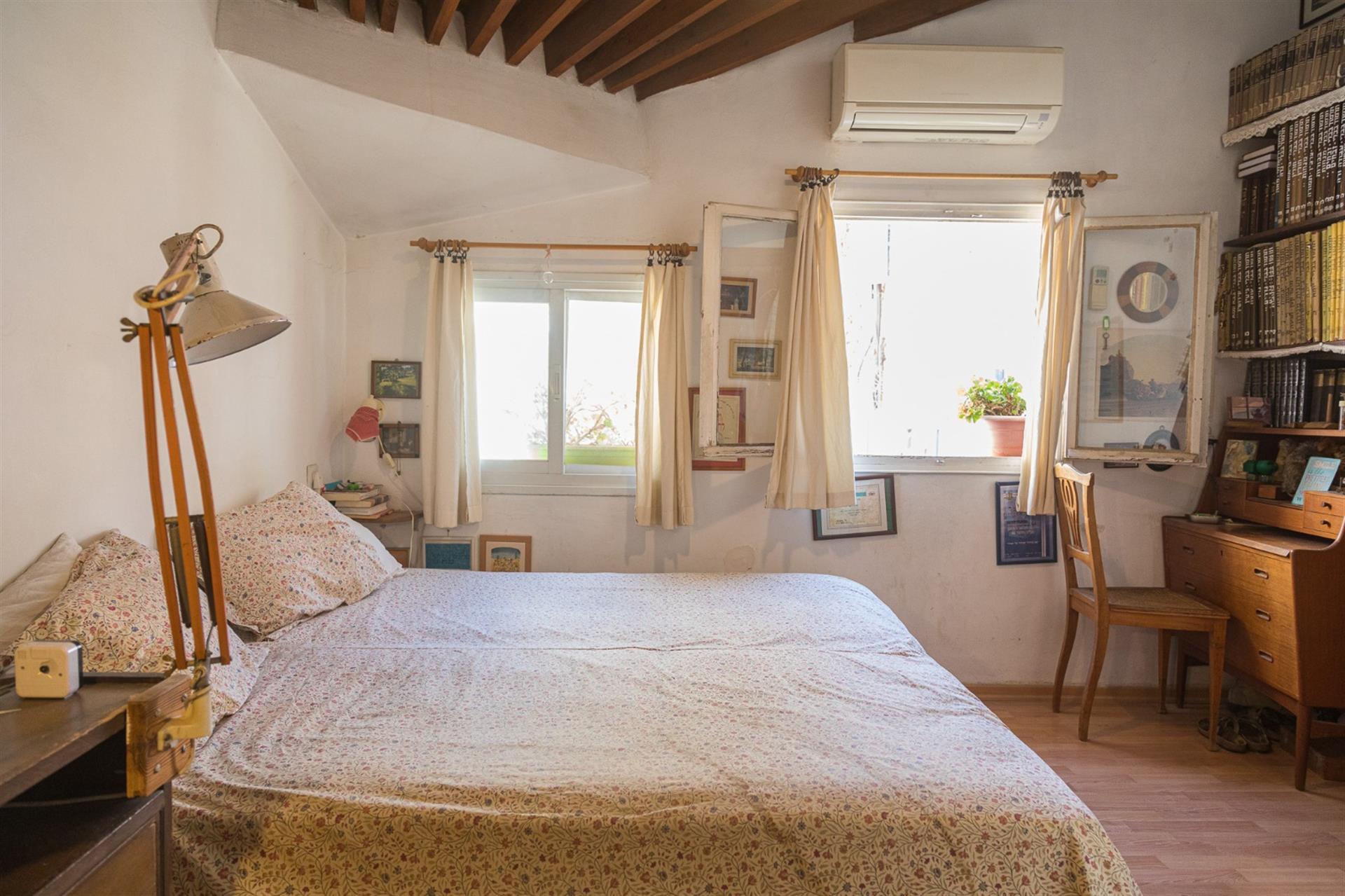 For sale in Nachlat Achim, Jerusalem