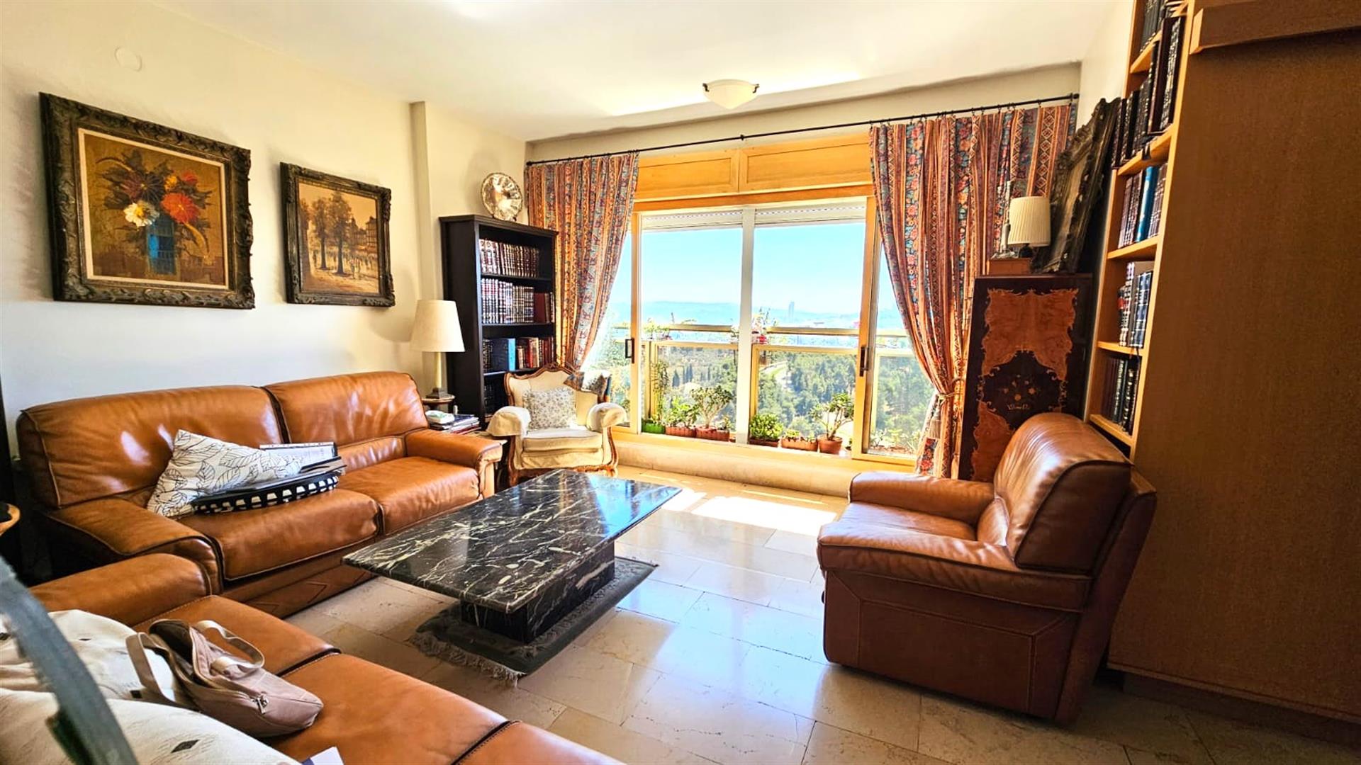 For sale an apartment in the Wolfson buildings