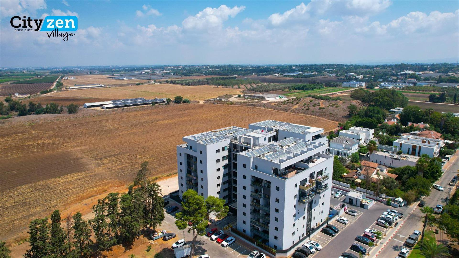 A renovated 4 room apartment at the highest level possible!