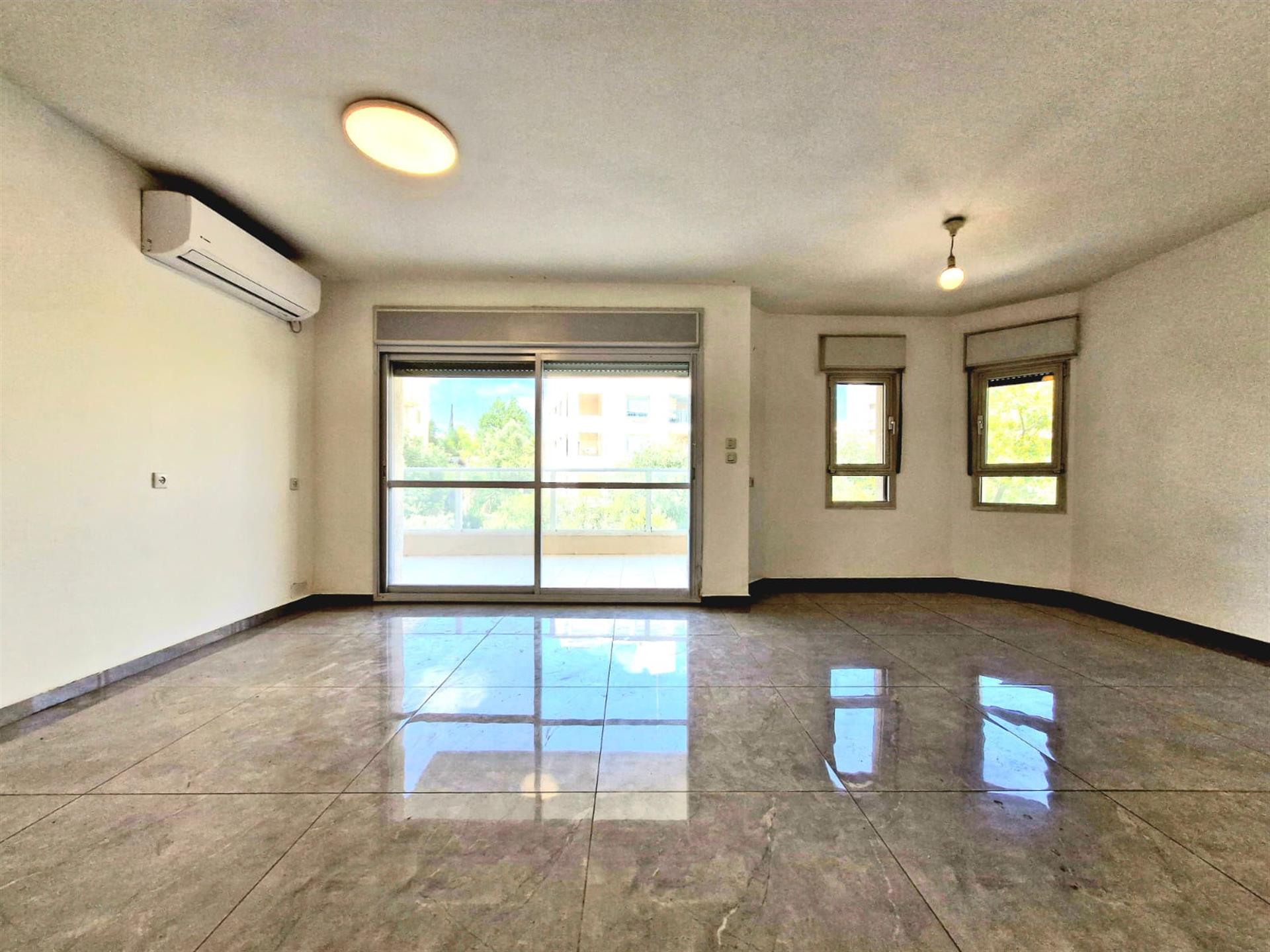Price Drop! New exclusivity - for sale onMoshe Kol Street - the classic Beit Hakerem! 