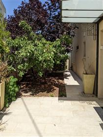 Spectacular and beautiful garden apartment for sale in the Katamon neighborhood!