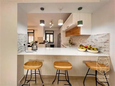 Bel appartement de jardin en duplex de 6 pièces à vendre dans le quartier d’Arnona à Jérusalem !