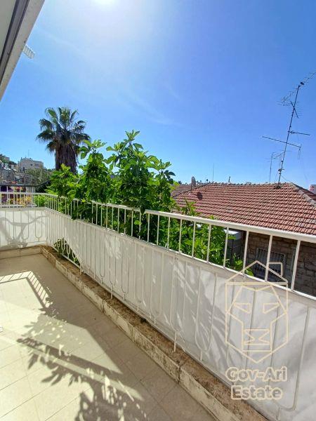 In the heart of old Katamon – a magical apartment on HaPorzim Street! 