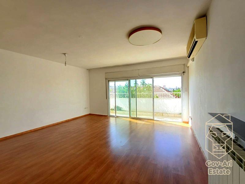In the heart of old Katamon – a magical apartment on HaPorzim Street! 