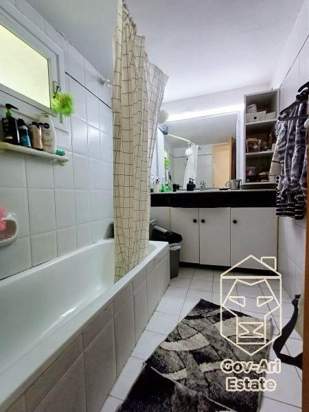 Charming penthouse for sale on Uziel Street!
