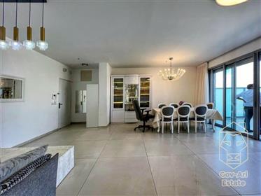 Live in a luxury apartment in the center of Jerusalem with everything you need!