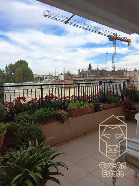 For sale in old Katamon – stunning 4-room apartment!