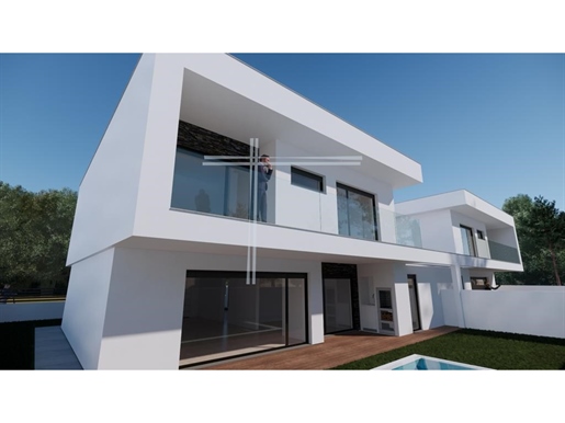 Villa individuelle de 4 chambres, d'architecture contemporaine, avec garage et piscine - Quintinhas