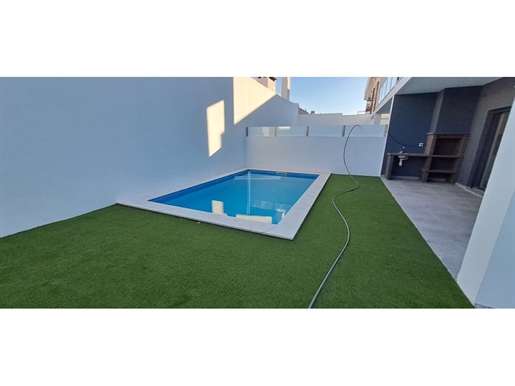 Chalet adosado con piscina y aparcamiento - Quinta dos Morgados