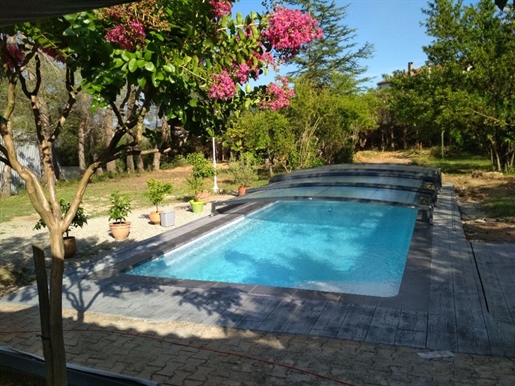 Centrum Limoux Kwaliteitsvilla met Groot Tuin Zwembad