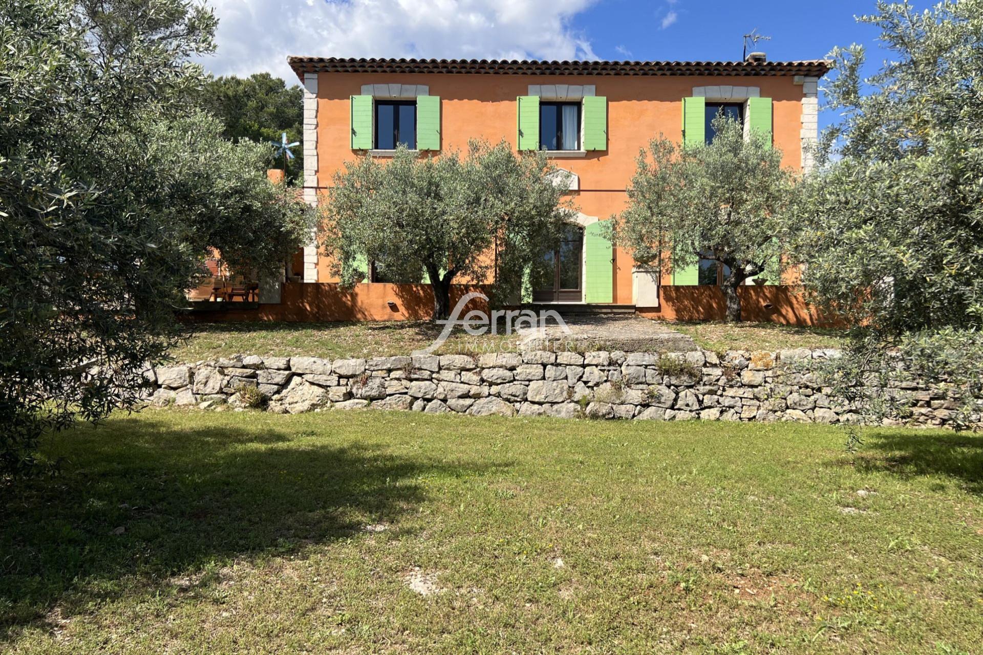 For sale, in Trans-en-Provence, villa of 135 m2 on flat and en