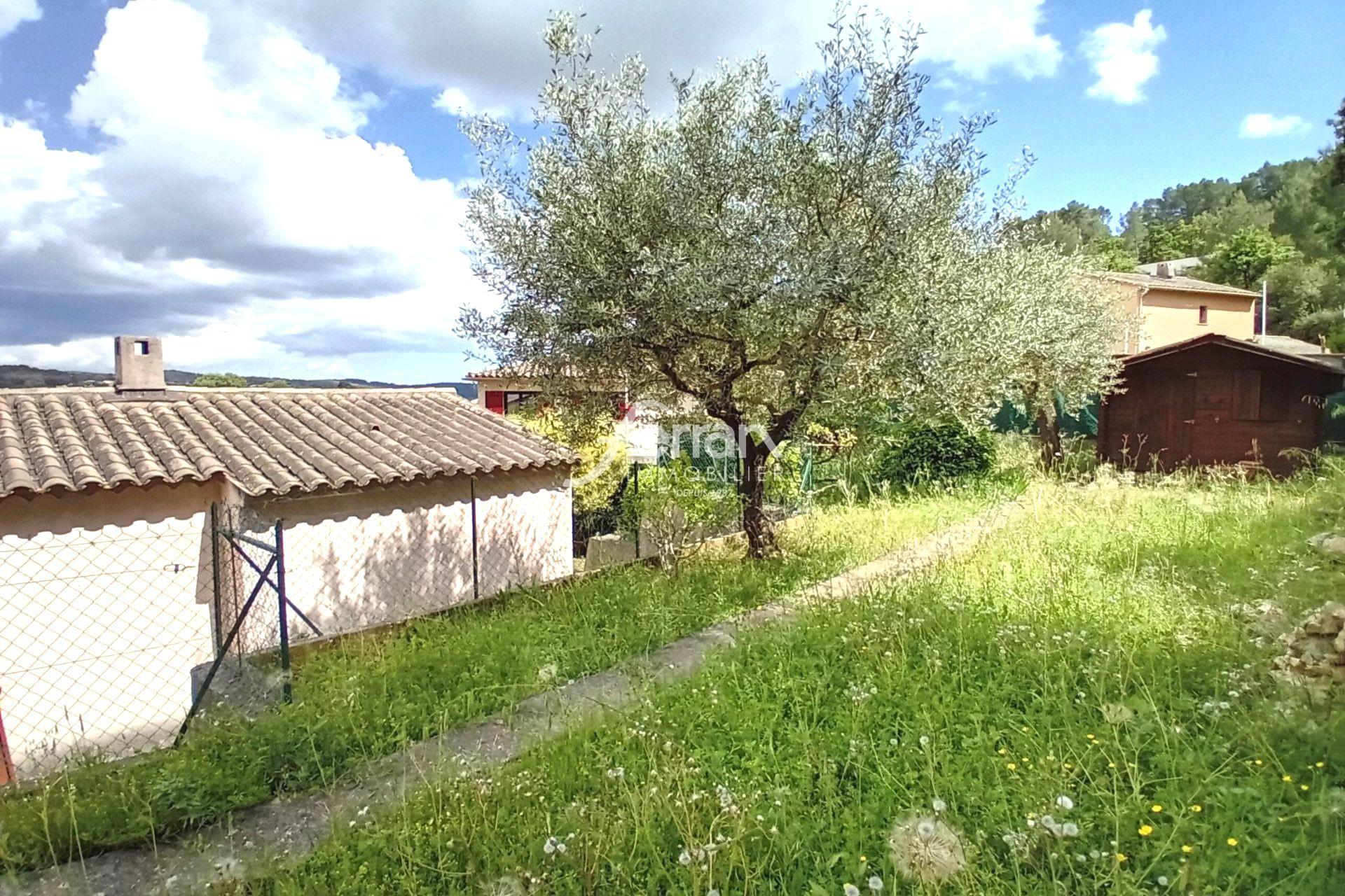 For sale Traditional villa of approx. 90M² + garage of approx.