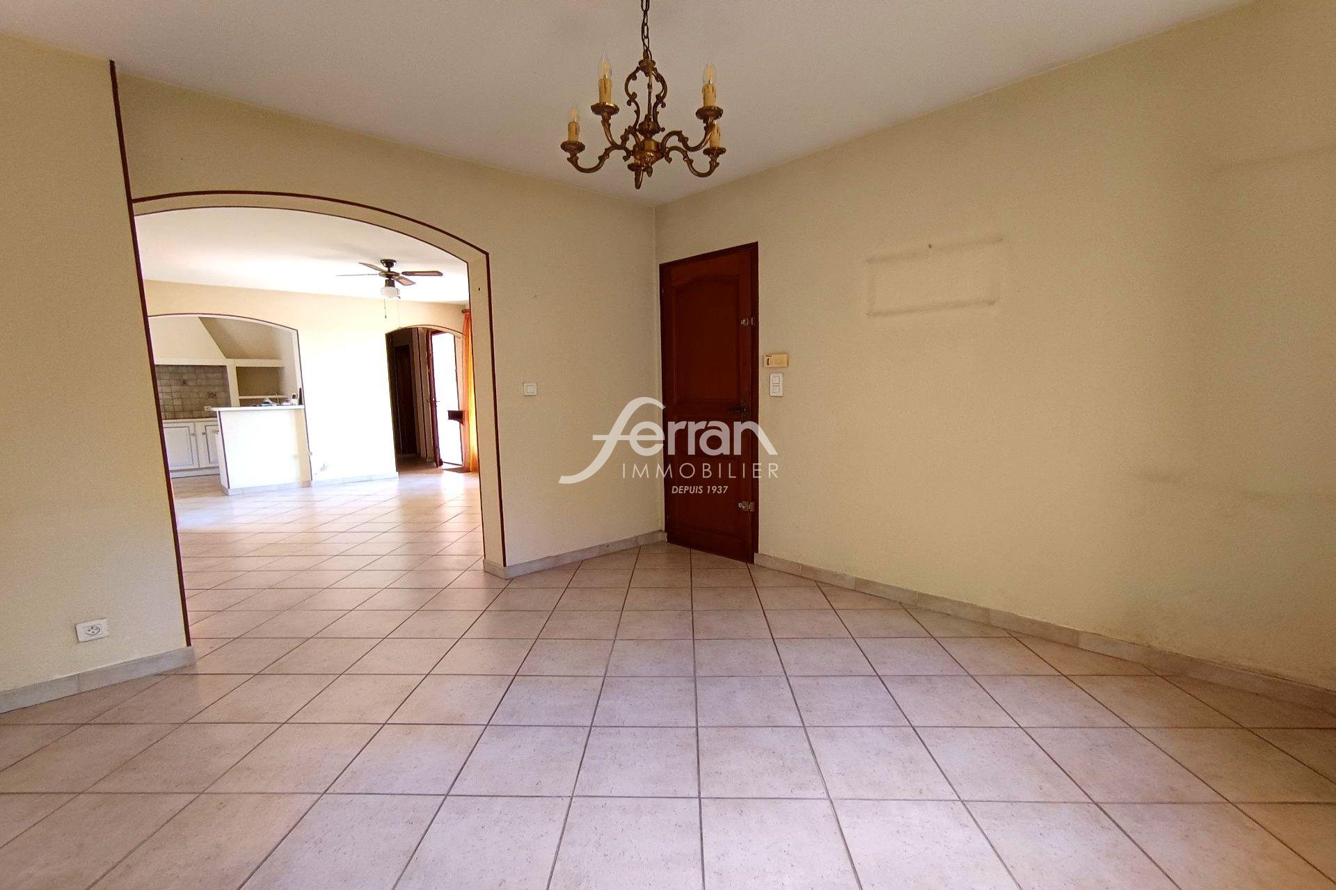 For sale Traditional villa of approx. 90M² + garage of approx.