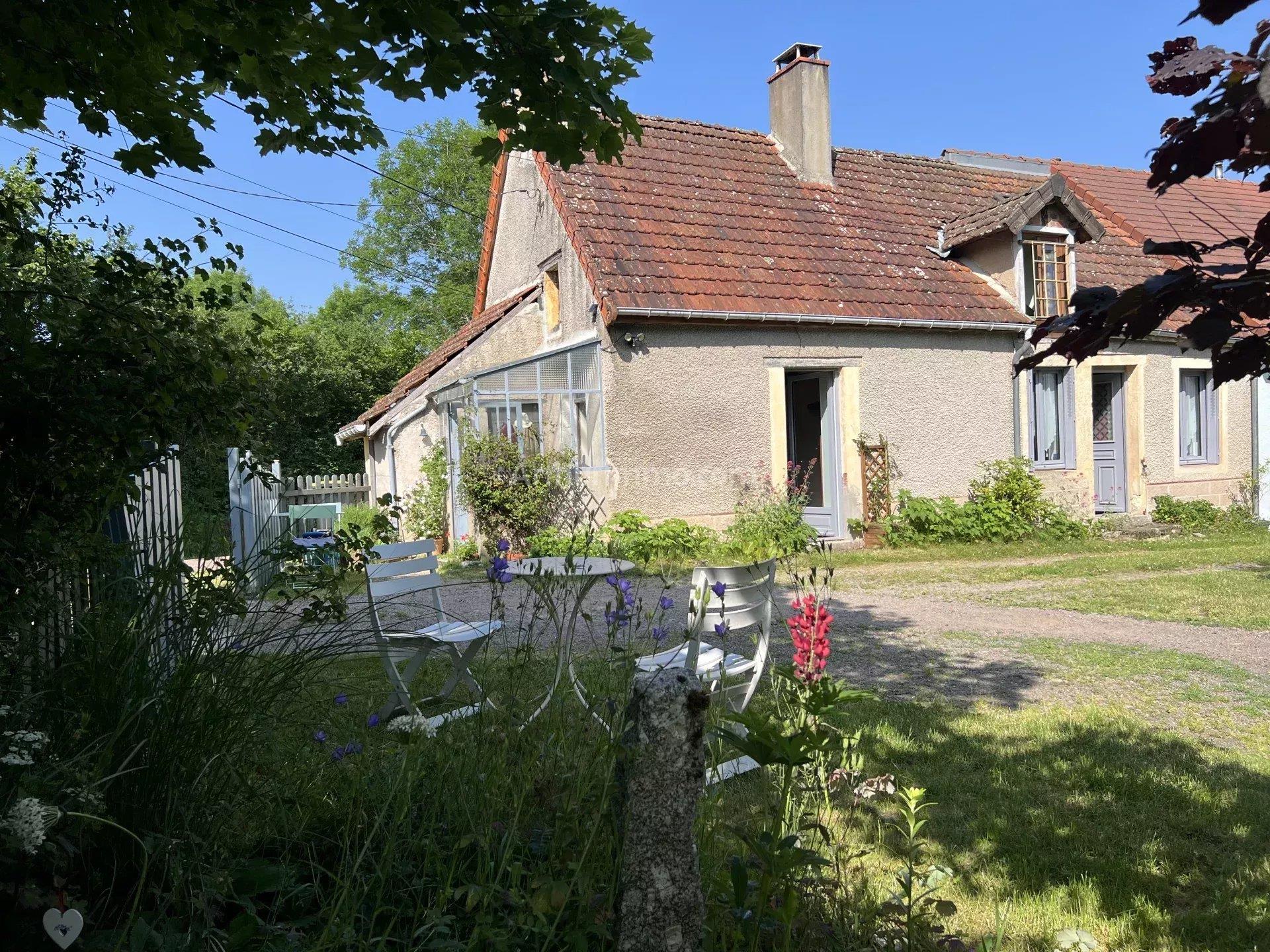 Saulieu, 2 minutes from the city center