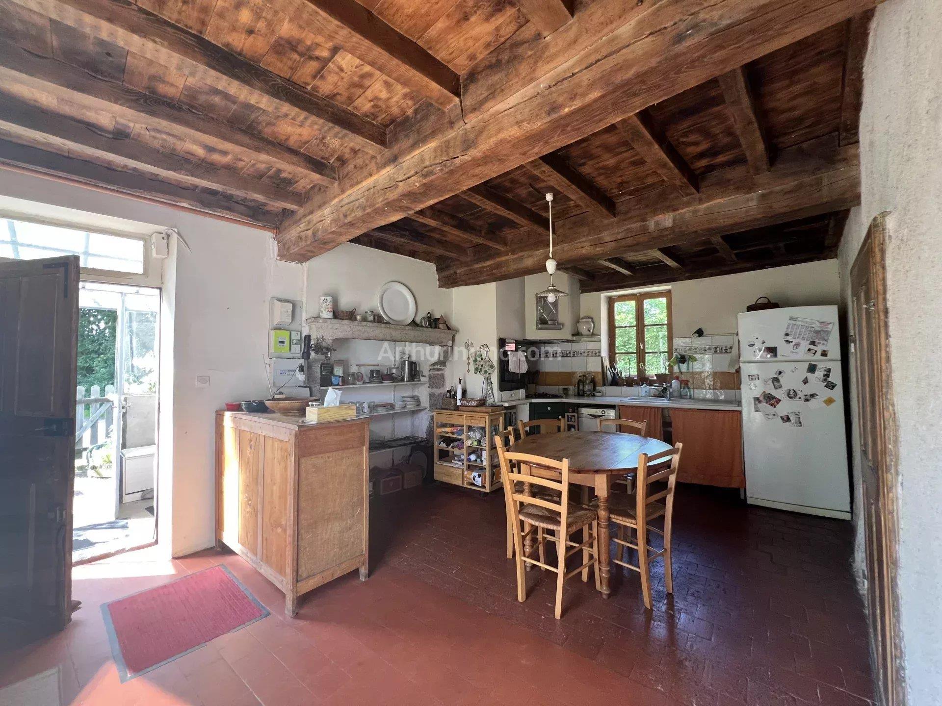 Saulieu, 2 minutes from the city center