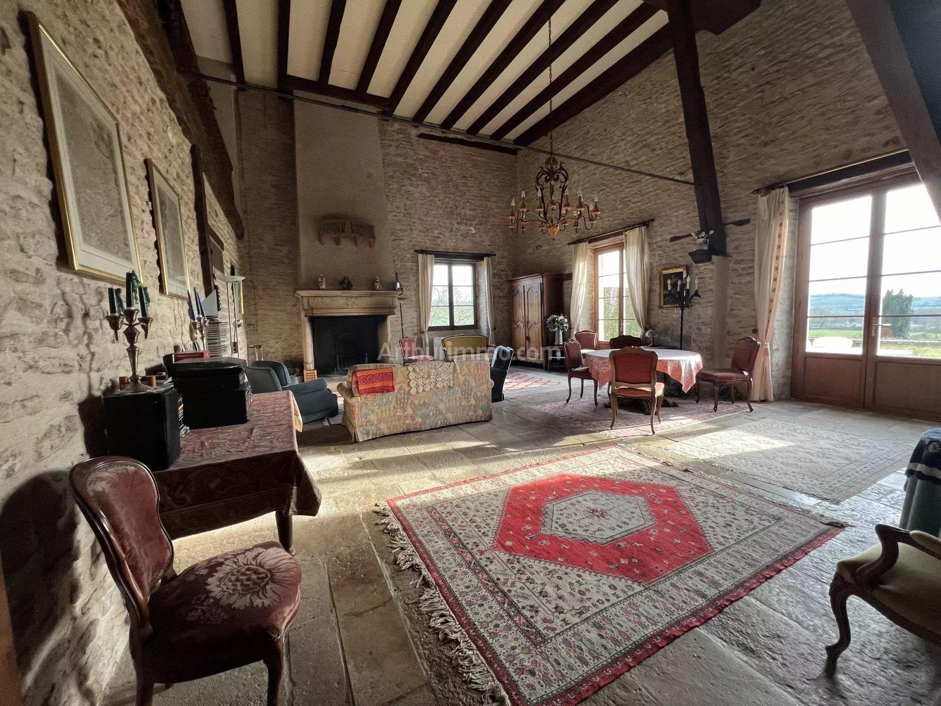 Mont Saint-Jean, Exceptional property with a lot of charm