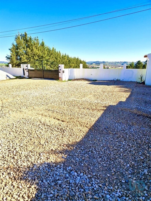 House with 5 Rooms in Leiria with 427,00 m²