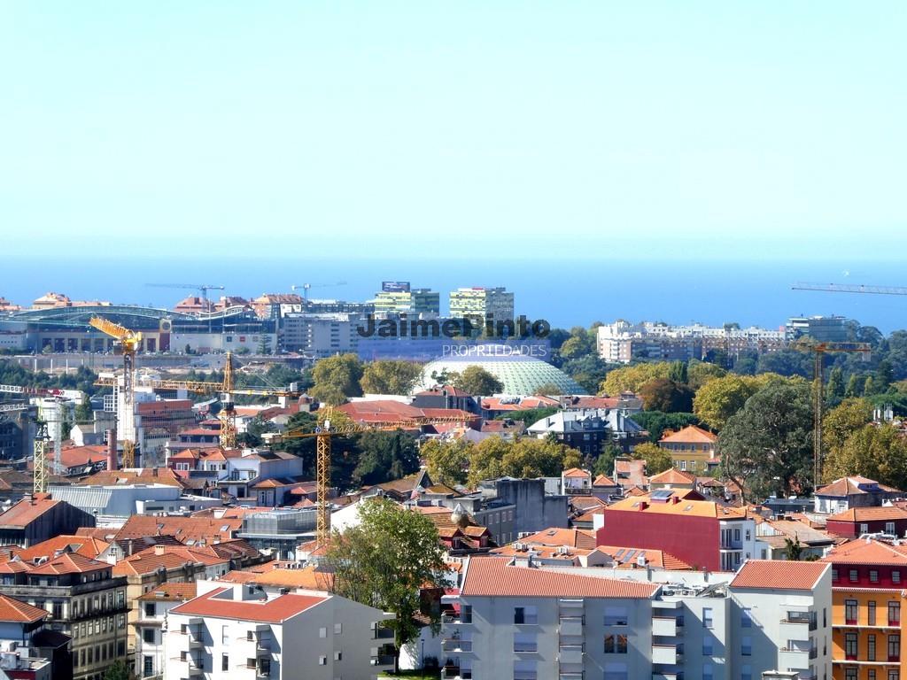 Modern one-bedroom apartment with views, under construction. Portugal, Porto.