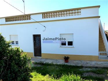 Maison de campagne de 3+1 chambres avec terrain. Portugal, Castro Marim, Algarve.