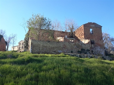 Ferme/Maison de village à vendre à Asciano, rénovation-Ref. Village de Sienne v 2117