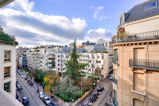 Paris XVIe Chaillot - Appartement en étage élevé