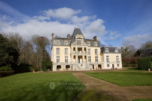 2H from Paris. An elegant 18th century chateau in perfect condition. Set in about 9 hectares of supe
