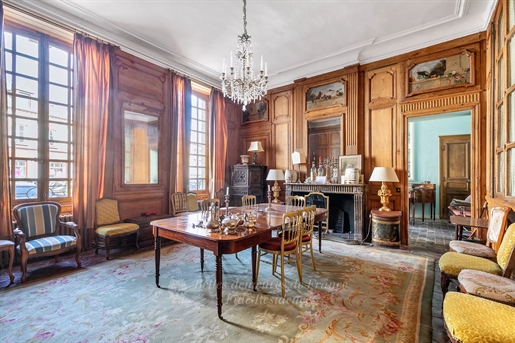 1H15 from Paris. A listed Louis Xv style private mansion in perfect condition Set in leafy walled gr
