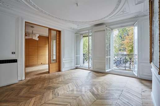 Paris 5th District – A 3-bed apartment in a prime location