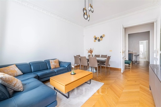 Paris 6th District – A renovated 3-bed apartment
