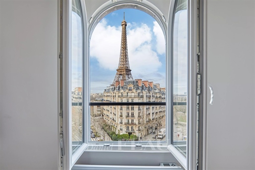 Paris VIIe - Vue Tour Eiffel spectaculaire