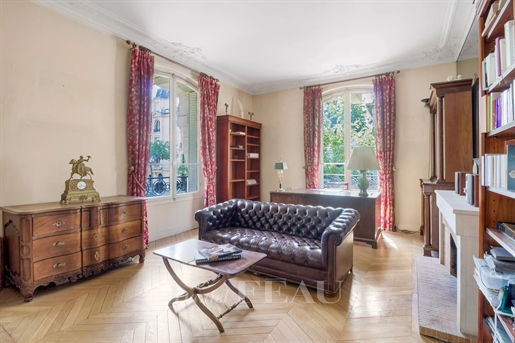 Paris 7. Arrondissement – Eine elegante 3/4-Bett-Wohnung
