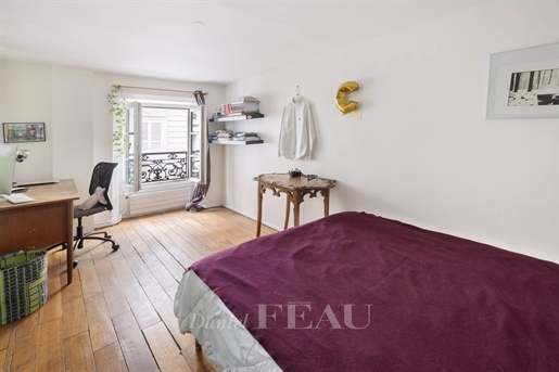 Paris 9th District – An atypical 4/5 bed apartment