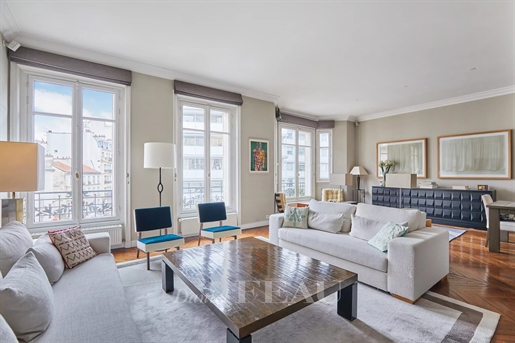 Parijs 16e arrondissement – Een licht appartement met 3 slaapkamers