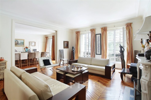 Paris 16th District – A 3/4 bed family apartment
