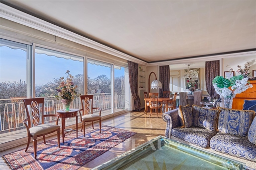 Paris 16th District – Un apartament cu 2 paturi cu vedere liberă