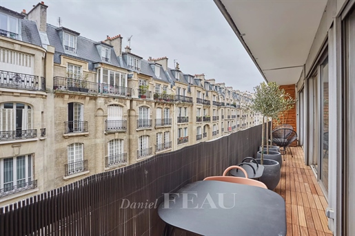 Paris XVIème - Passy, récent, traversant, balcon, trois chambres