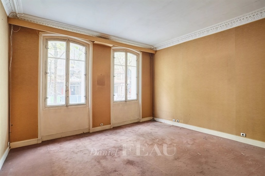 Paris 16th District – A 5-room apartment to renovate