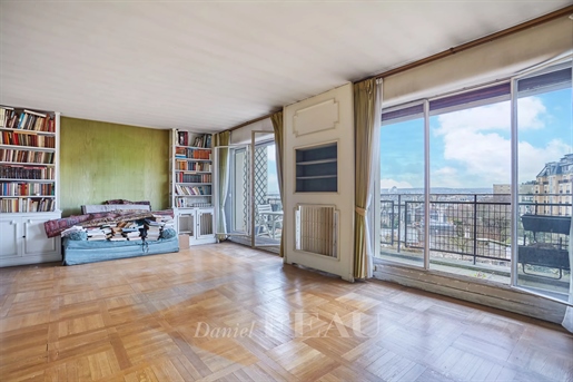 Paris 16. Arrondissement – Ein 2/3-Bett-Apartment mit Balkon und Terrassen