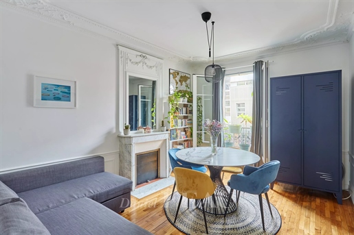 Paris 15th District – A bright and peaceful 2-bed apartment