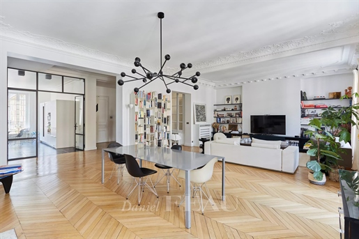 Paris 16th District – A magnificent 4-bed apartment